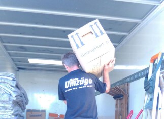 Thietke Umzüge - Uwe beim Umzug