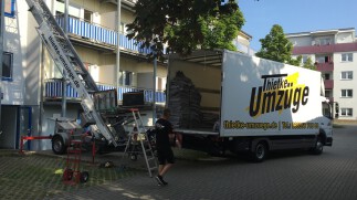 Thietke Umzuege - Moebellift 1