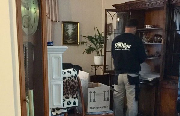 Thietke Umzuege – Einpacken Thietke Umzuege - Ein- und Auspackservice